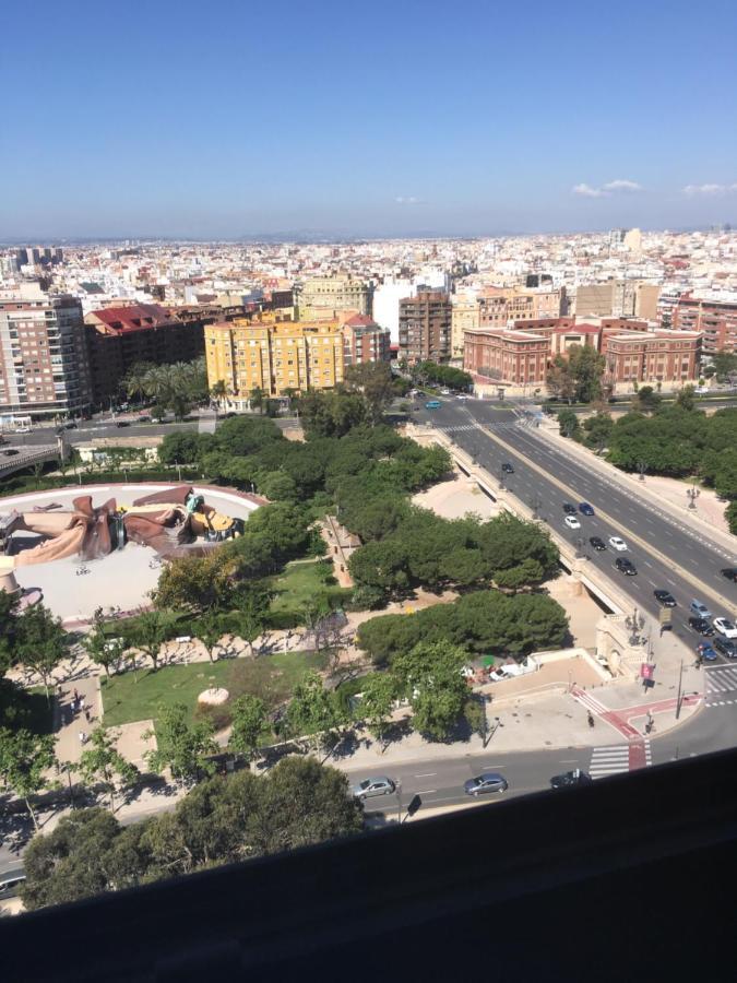 Apartamento Ciudad De Las Ciencias Apartment บาเลนเซีย ภายนอก รูปภาพ
